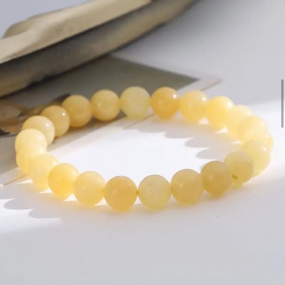 Radiant Honey Calcite Stone Crystal Stretch Bracelet Infused with Healing Energy - Picture 4 of 5